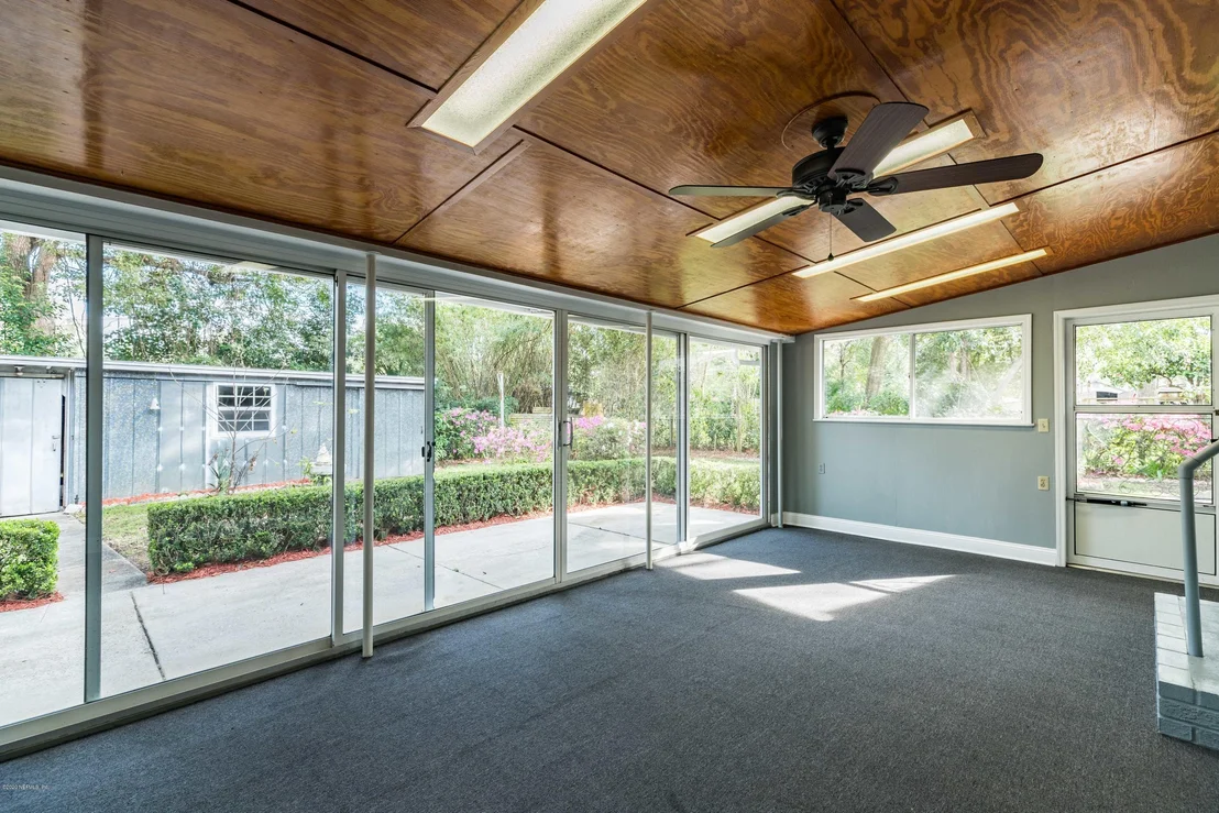 Photo of 335 SPRING FOREST Avenue