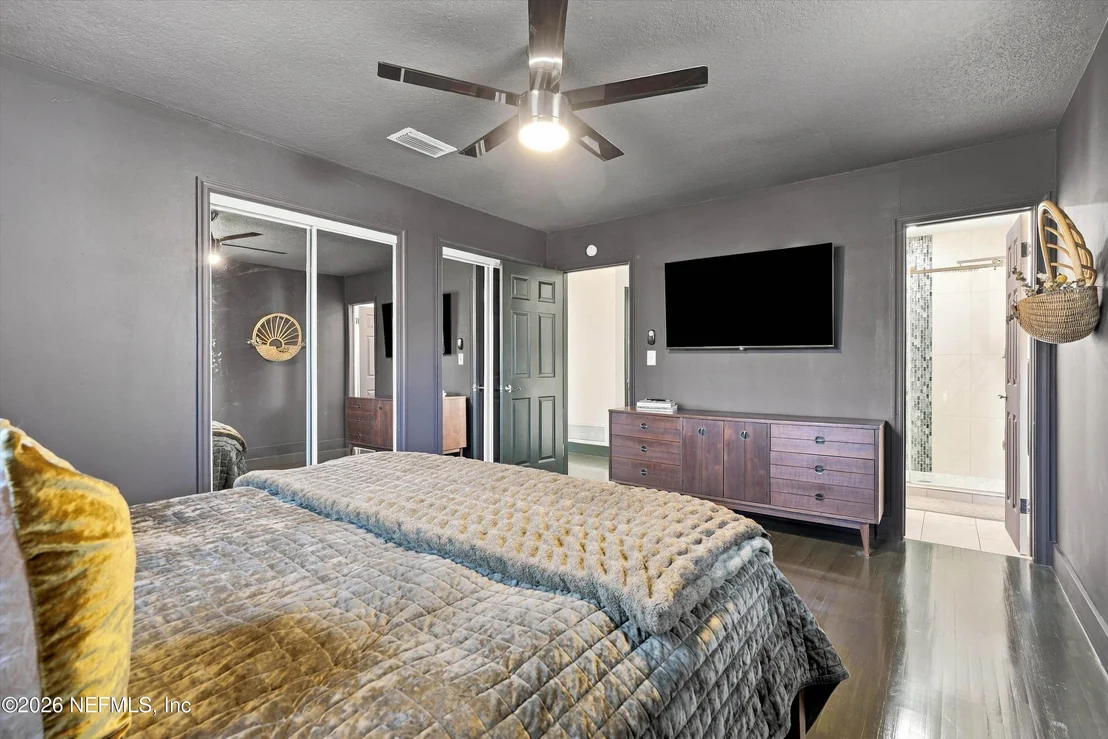 Photo of 2432 CEDAR SHORES Circle