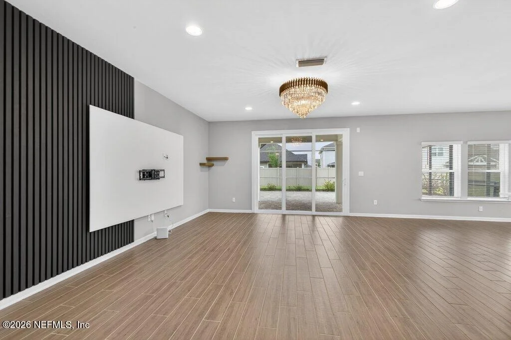 Photo of 21 YARDLEY Court
