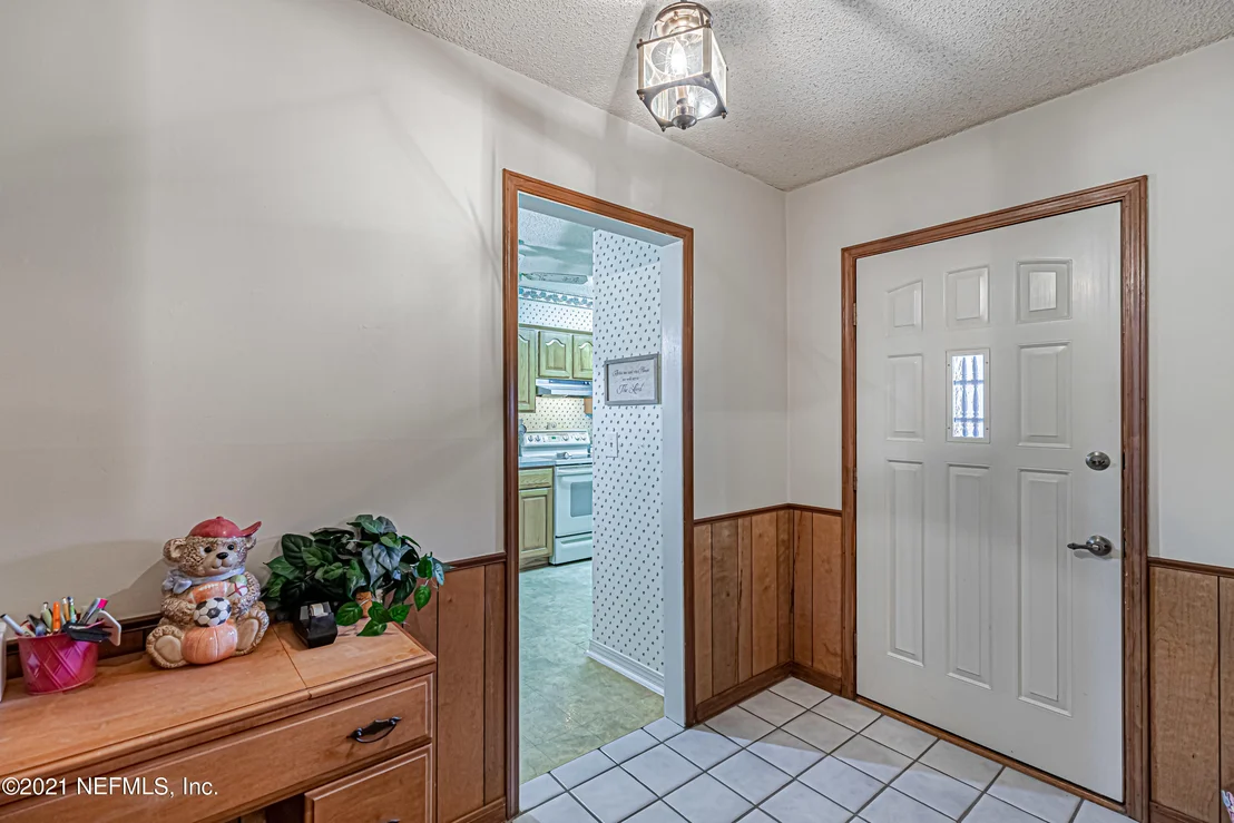 Photo of 1340 STARLING Road