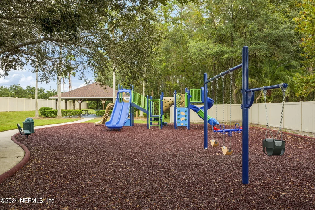 Photo of 312 SOUTHLAKE Drive