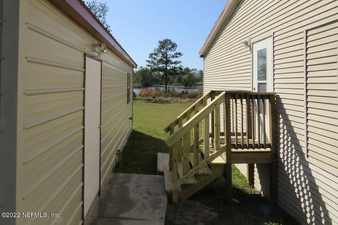 Photo of 121 SEMINOLE Trail