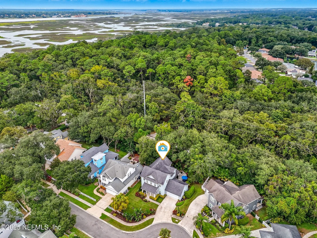 Photo of 951 PARADISE Circle