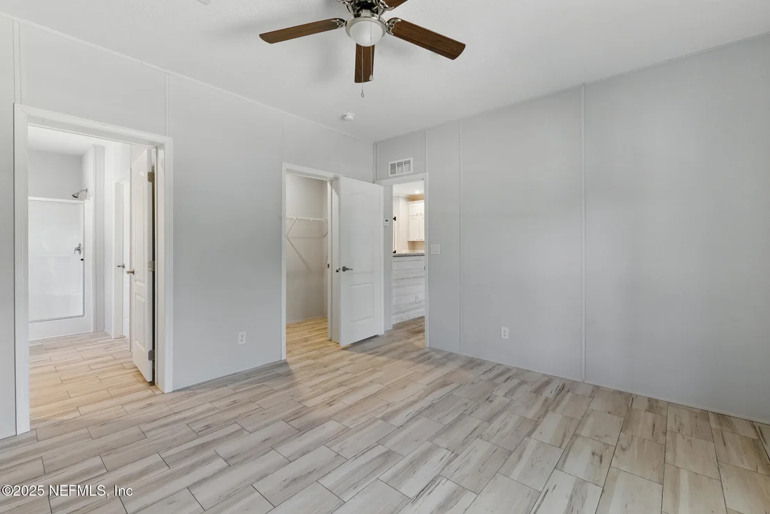 Photo of 106 HOWARD Drive
