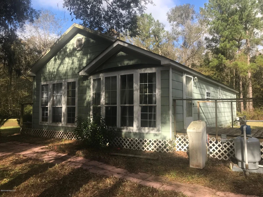 Photo of 627 PINEBROOK Drive E
