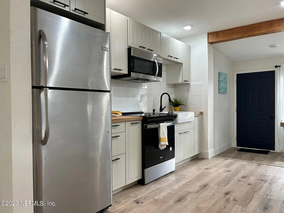 Photo of 8054 GRAFF Lane