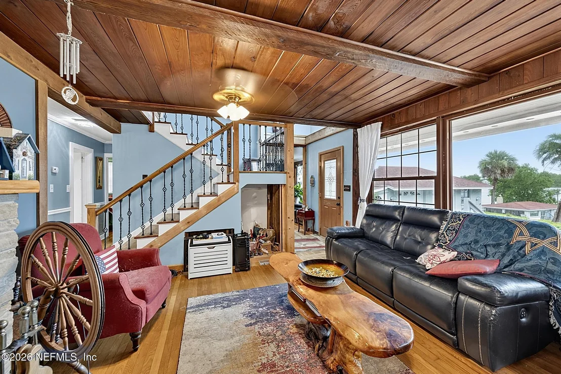 Photo of 1375 CEDAR BAY Road