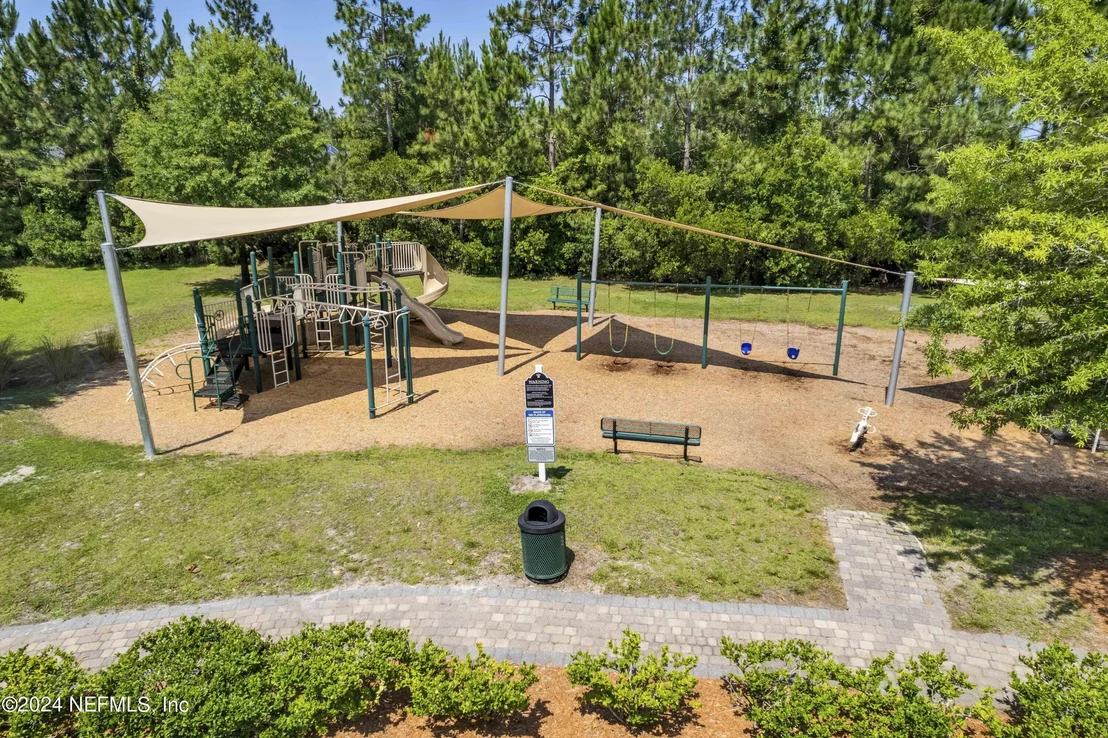 Photo of 65985 EDGEWATER Drive