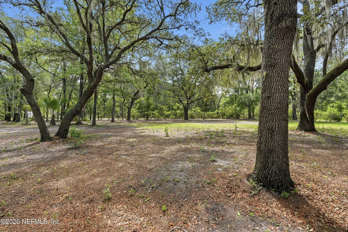 Photo of 246 AZALEA Avenue