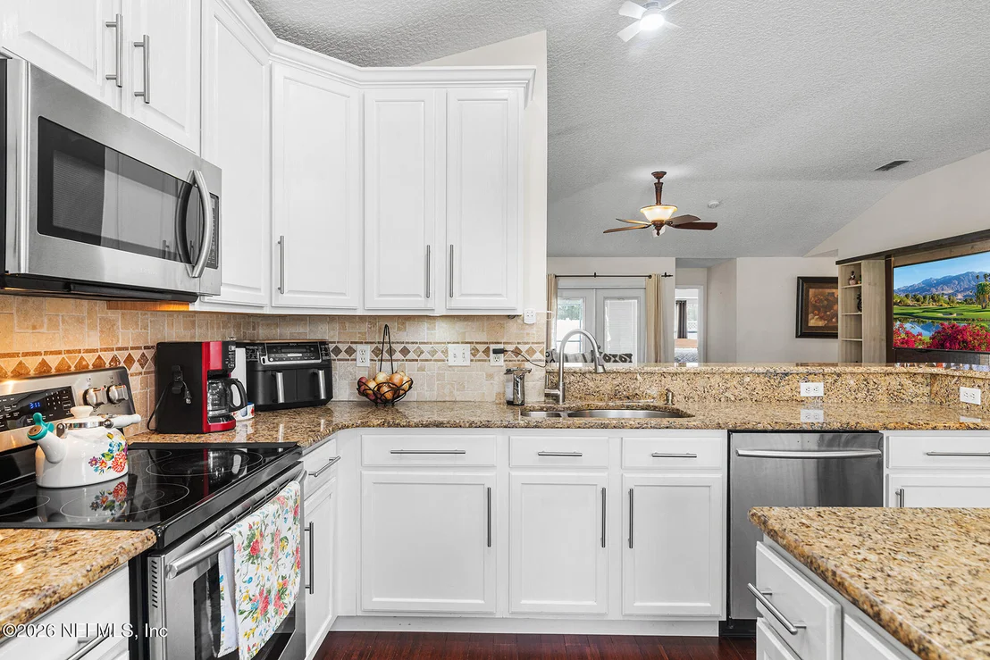 Photo of 204 CONNER Court