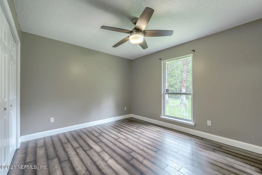Photo of 370 CIRCLE Drive W