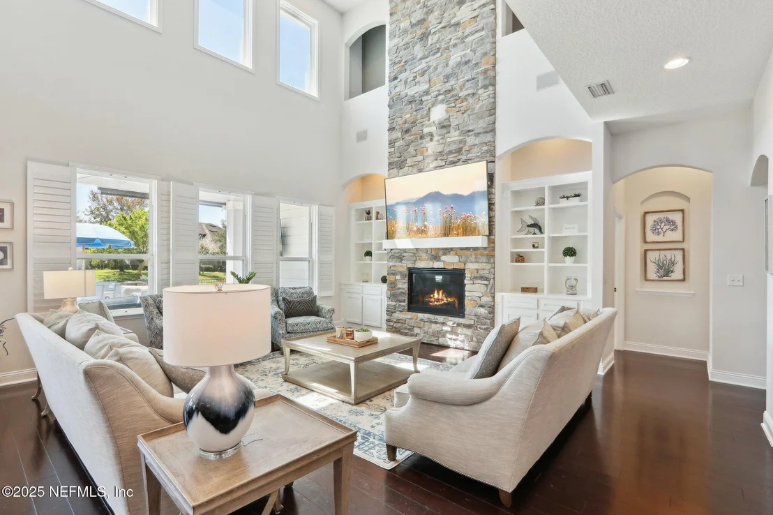 Photo of 212 CORNWALL Drive