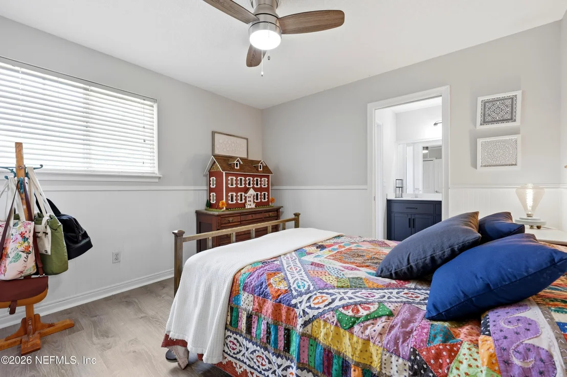Photo of 1843 COMMODORE POINT Drive