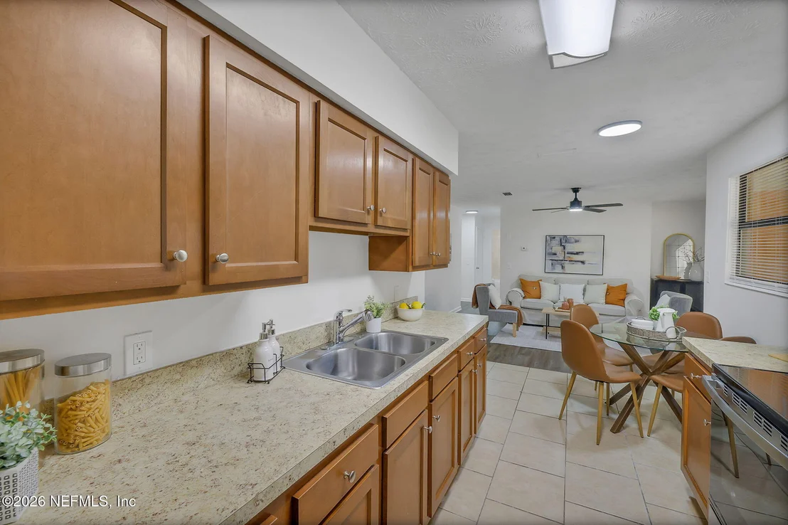 Photo of 4405 RAINER Road
