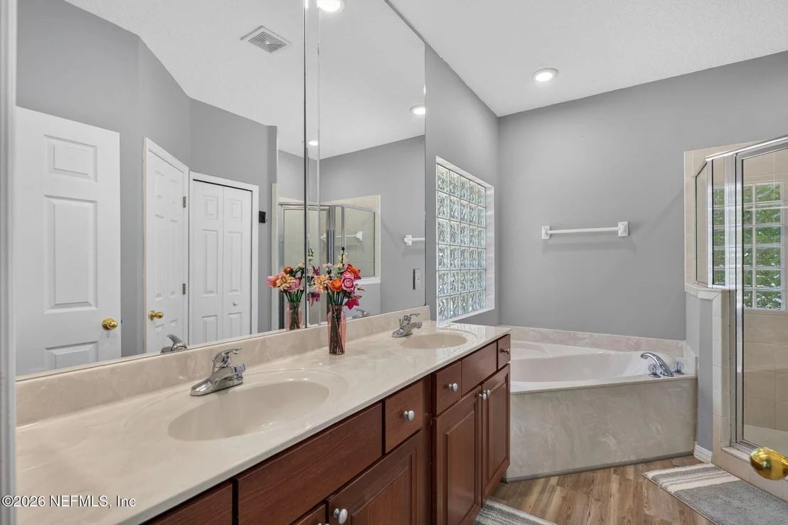 Photo of 9648 BEMBRIDGE MILL Drive