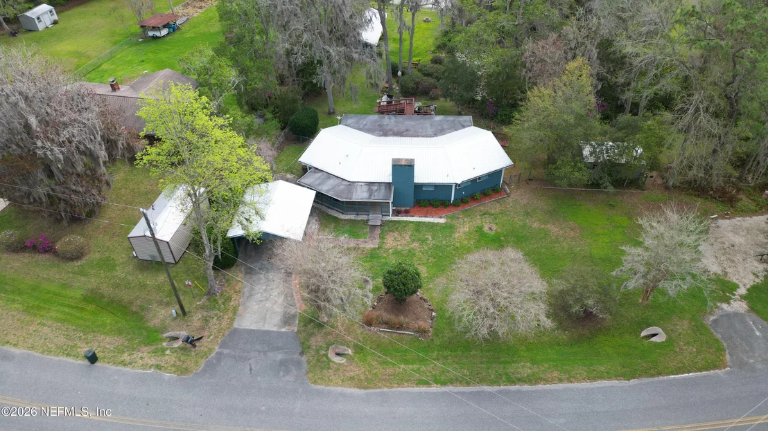 Photo of 176 LAKE Drive