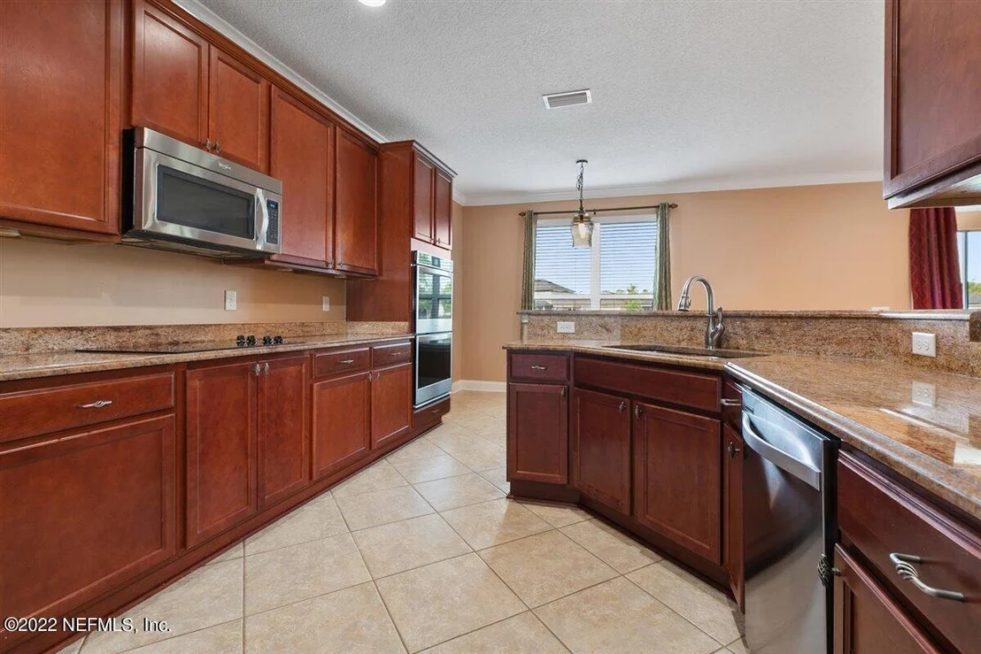 Photo of 834 GLENDALE Lane