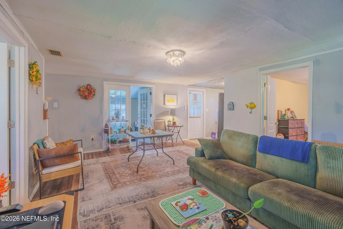 Photo of 210 PINE Avenue
