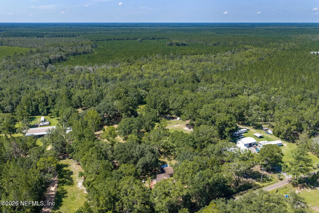 Photo of 48565 CRAWFORD Lane