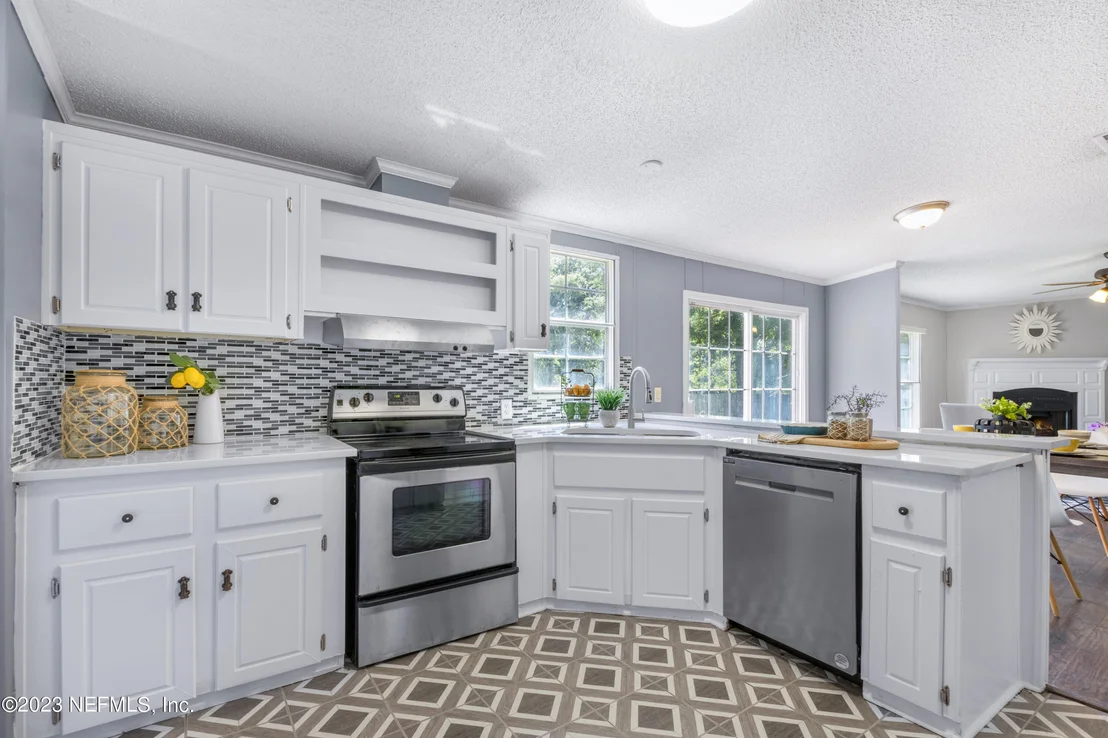 Photo of 44474 PINEBREEZE Circle