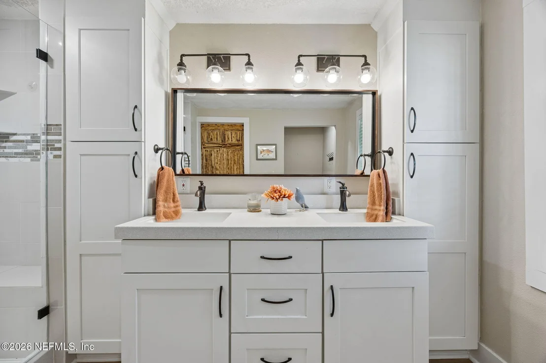 Photo of 8224 HALL Lane