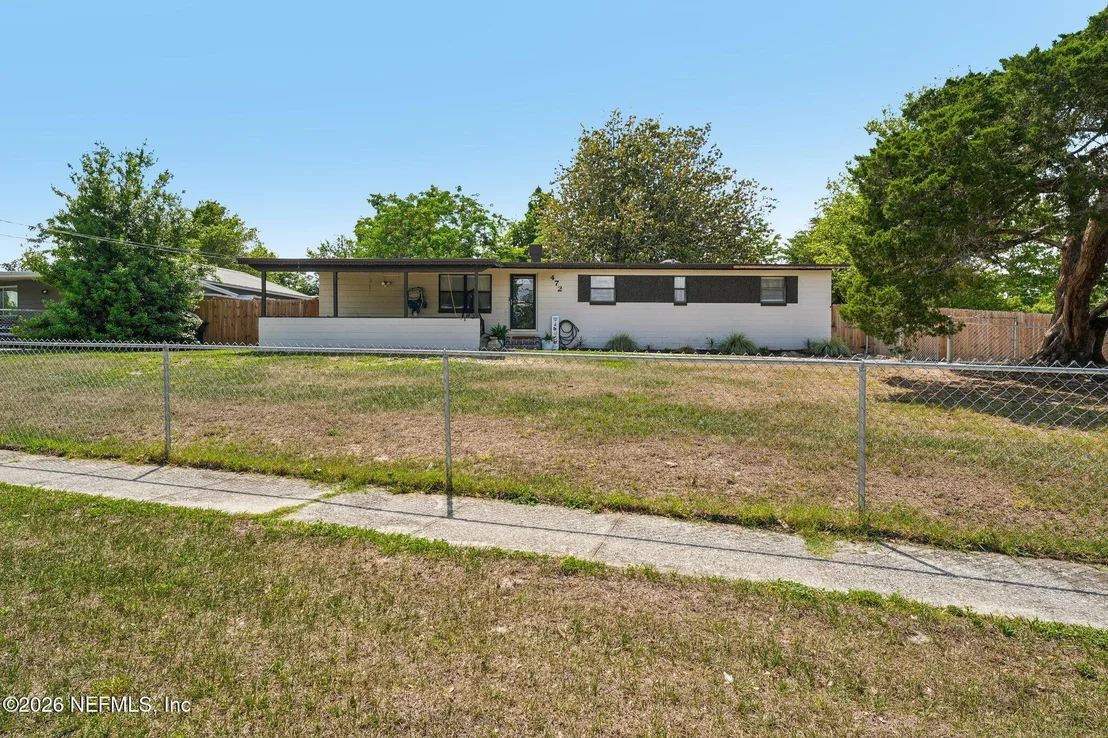 Photo of 472 SIGSBEE Road