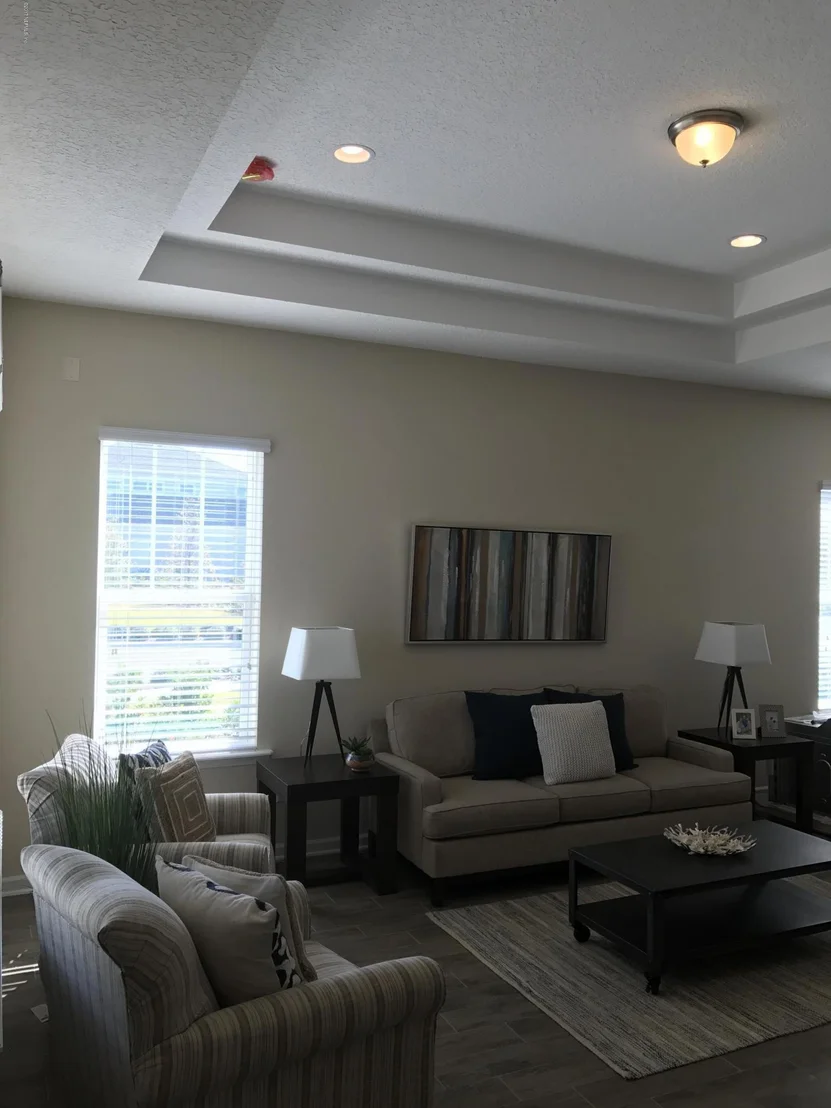 Photo of 114 FREMONT Avenue