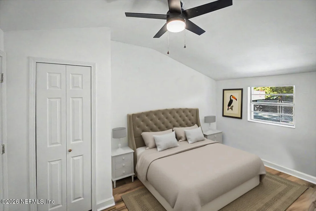 Photo of 2520 LARSEN Road