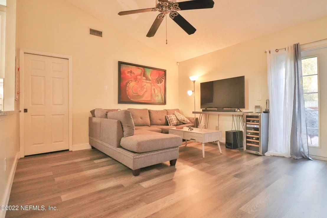 Photo of 11083 RIDGE POINT Drive