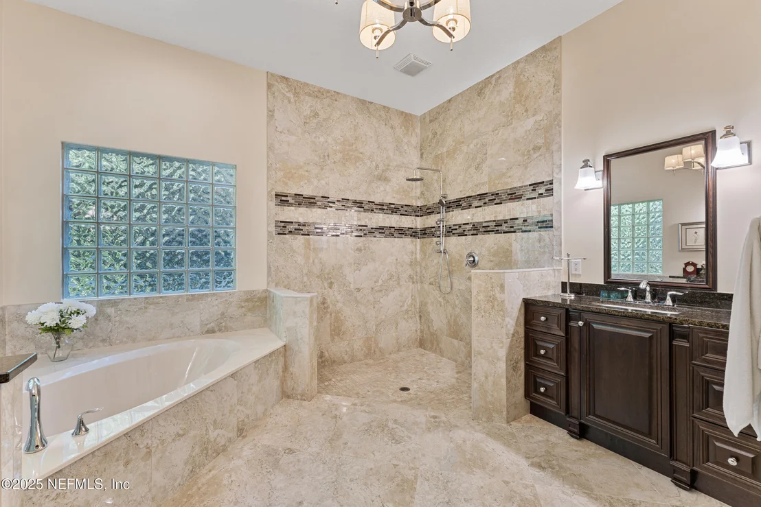 Photo of 686 FREDERIC Drive