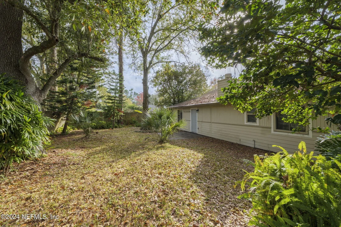 Photo of 10579 CASTLEBROOK Drive