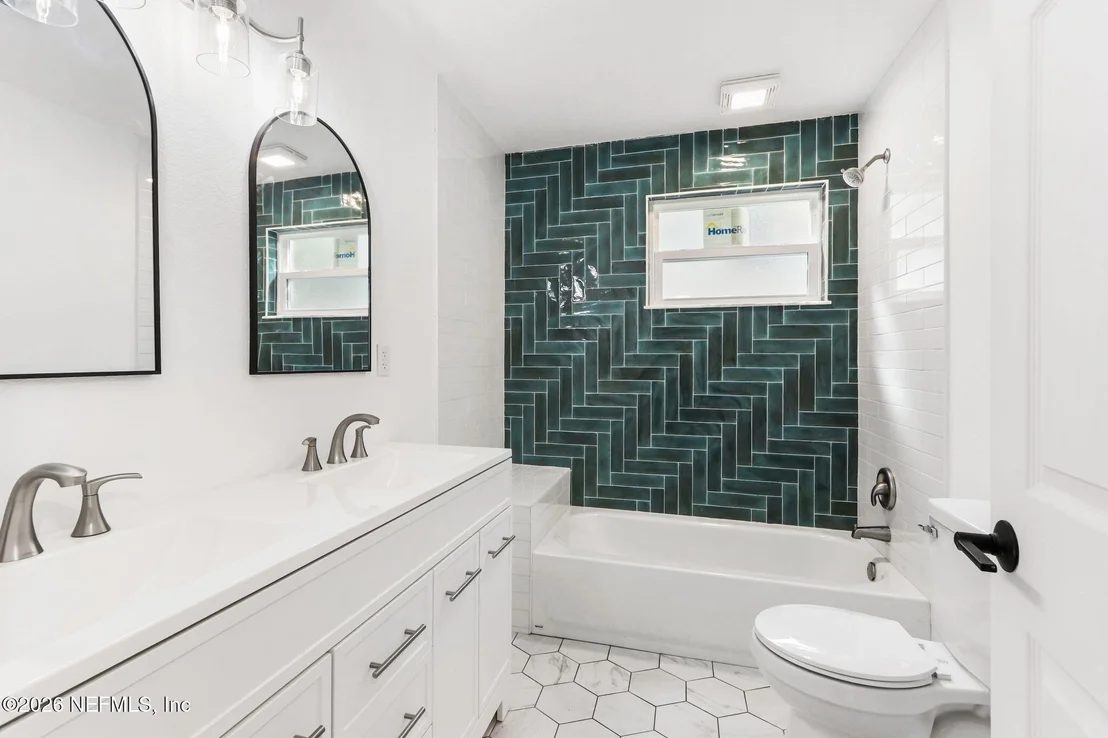 Photo of 1425 SOMERVILLE Road