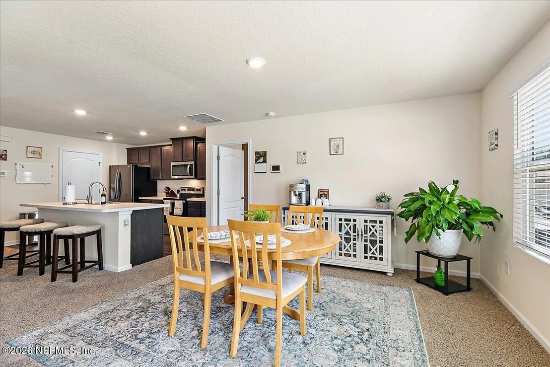 Photo of 65394 RIVER GLEN Parkway