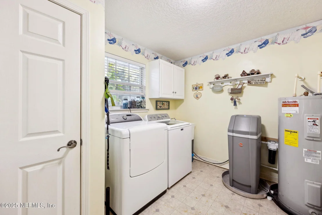 Photo of 97535 PIRATES POINT Road