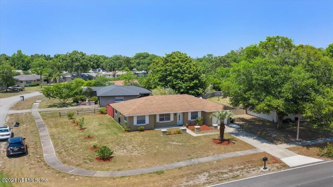 Photo of 376 SHORES Boulevard