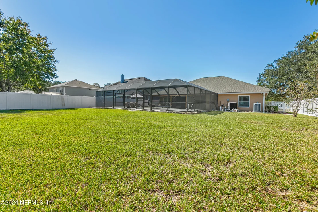 Photo of 800 LAPOMA Way