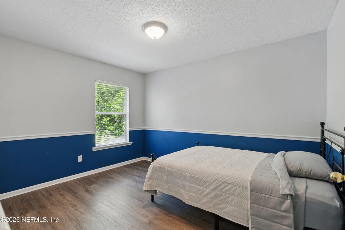 Photo of 187 SILVER GLEN Avenue