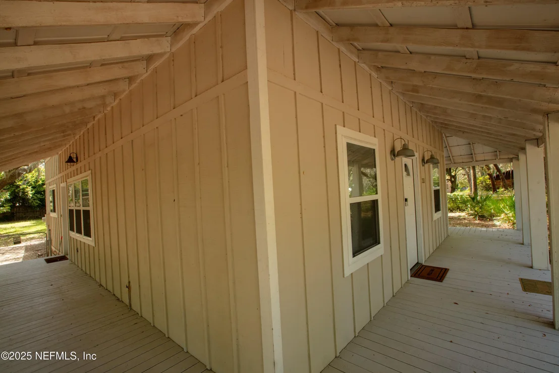 Photo of 303 SE 3RD Avenue