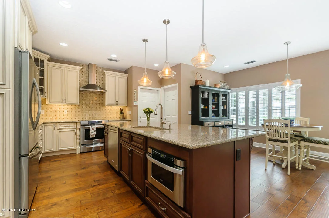 Photo of 7828 RITTENHOUSE Lane