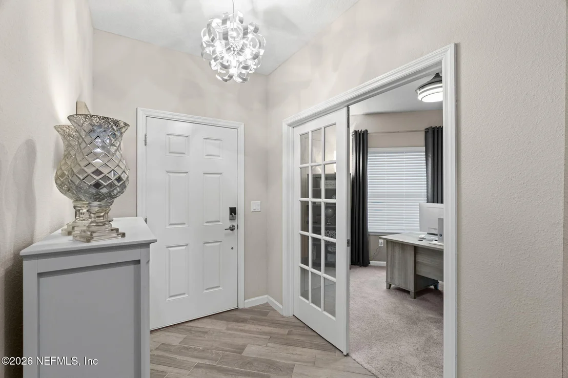 Photo of 39 CRYSTAL CREST Lane