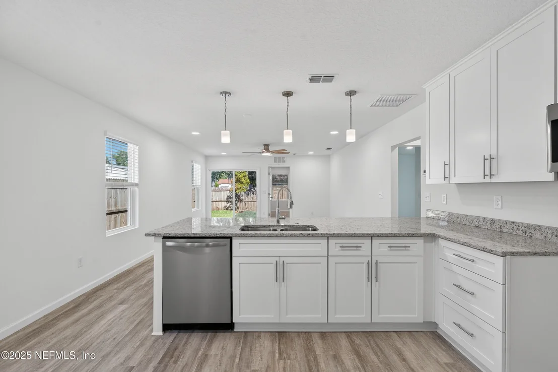 Photo of 8513 DANDY Avenue