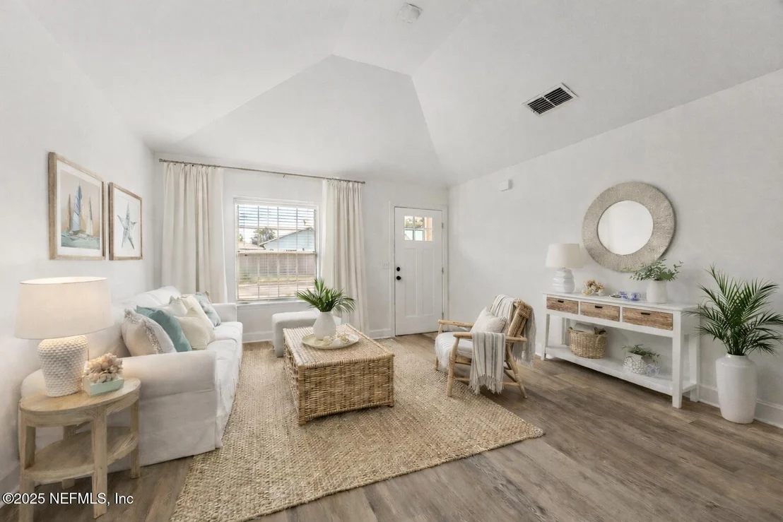 Photo of 103 SOLANO CAY Circle