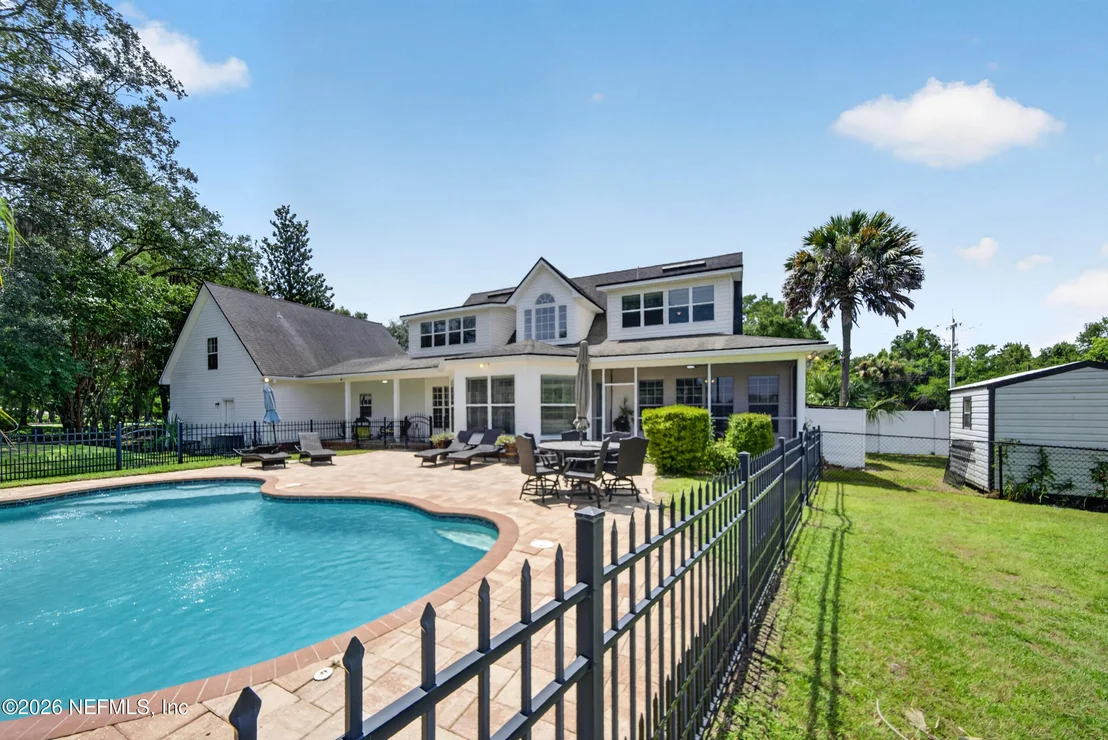 Photo of 1045 CEDAR BAY Road