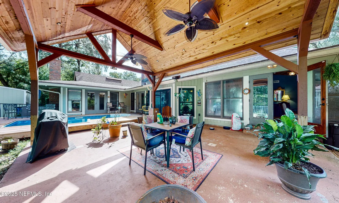 Photo of 2860 RAVINES Road