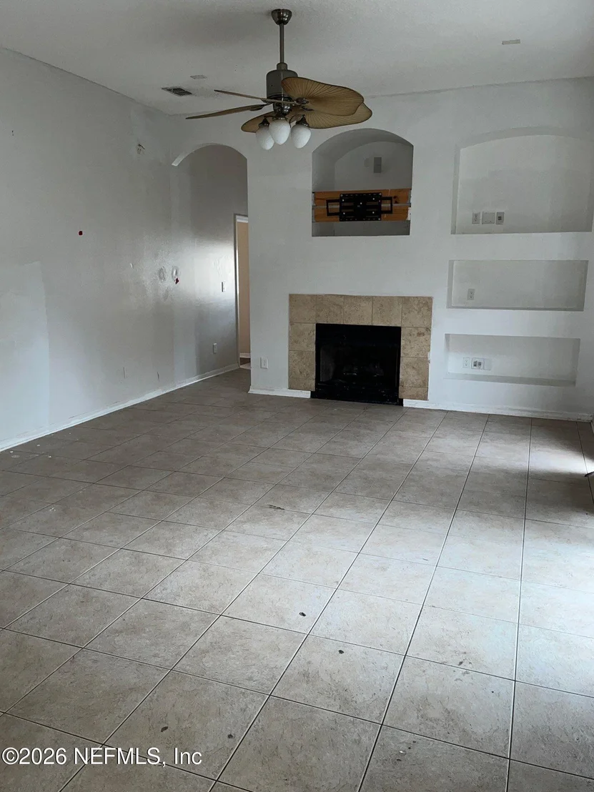 Photo of 688 WAKEVIEW Drive