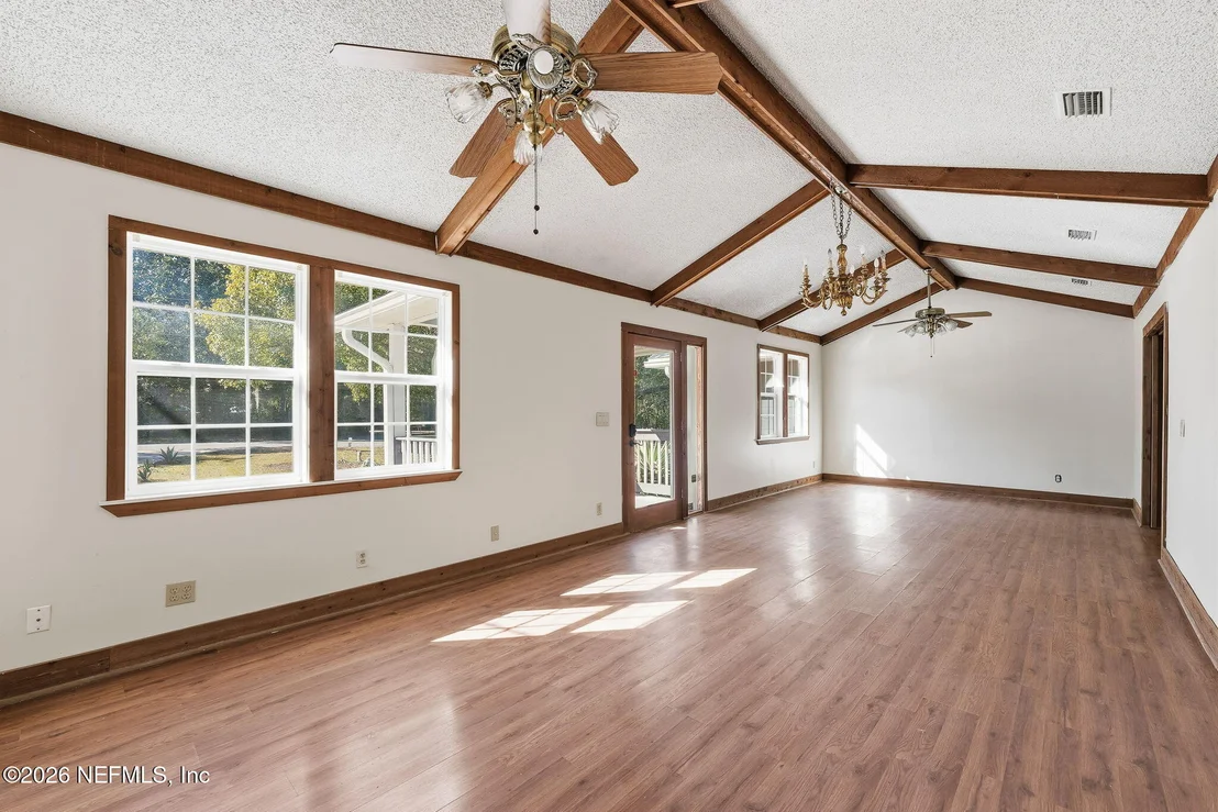 Photo of 1863 LIVE OAK Drive