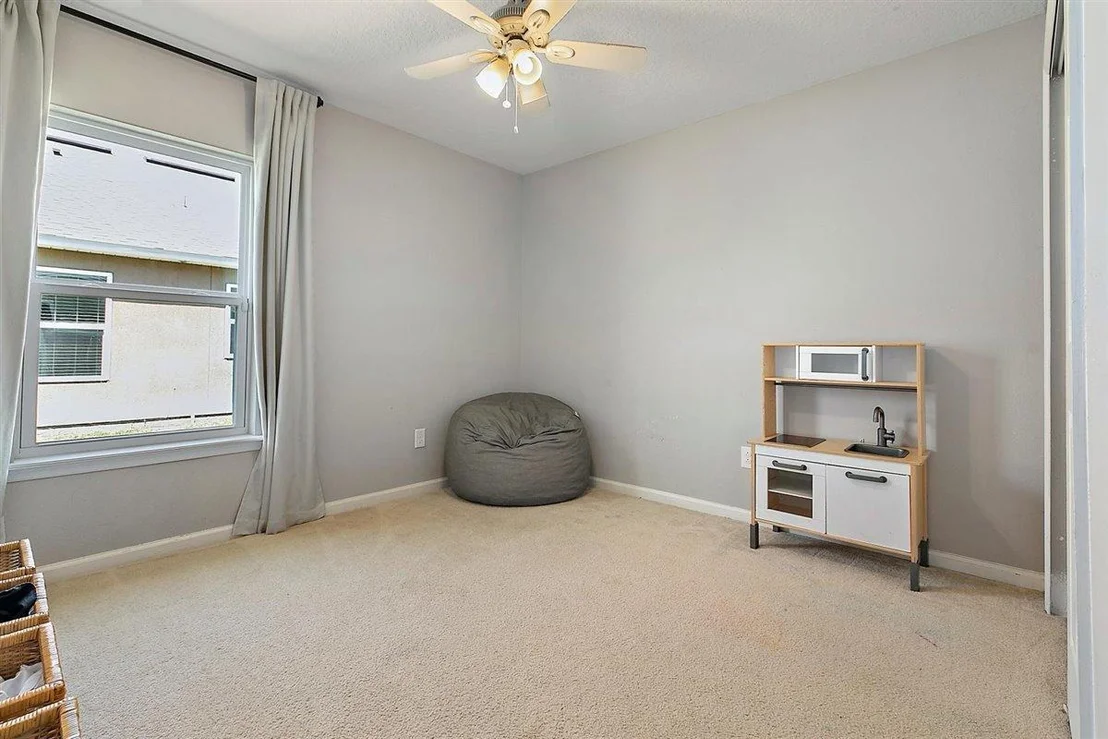 Photo of 450 E TEAGUE BAY Drive