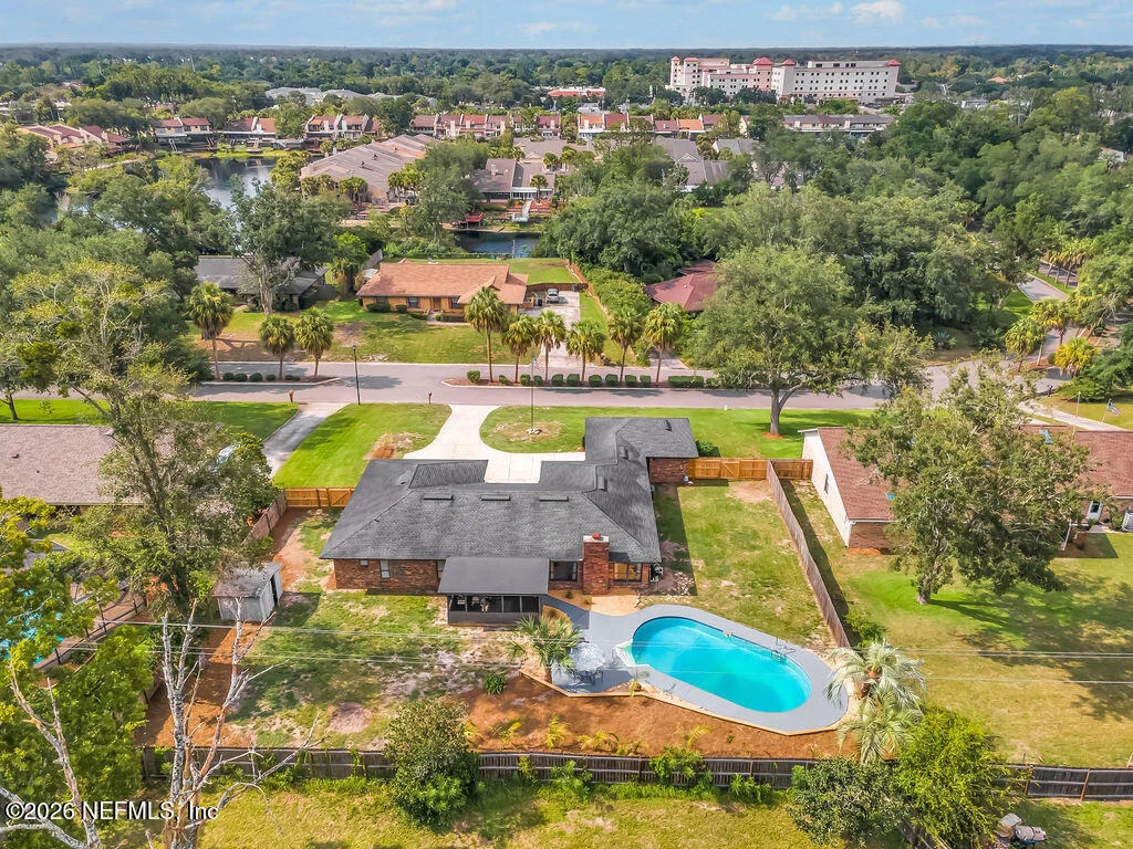 Photo of 2275 FOXWOOD Drive