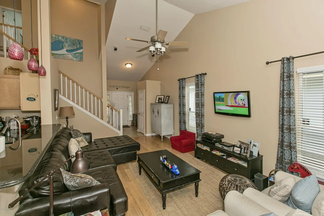 Photo of 941 Paradise Circle