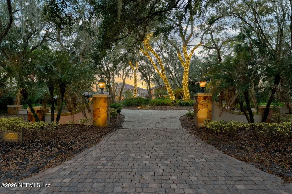 Photo of 24733 HARBOUR VIEW Drive